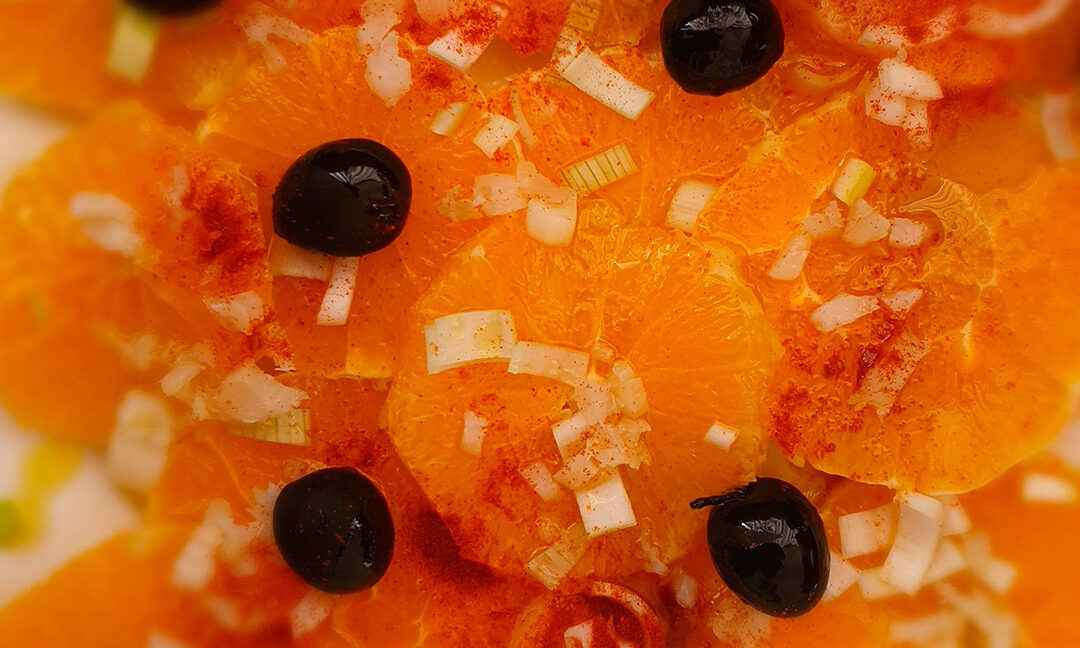 Ensalada de naranja con bacalao y aove